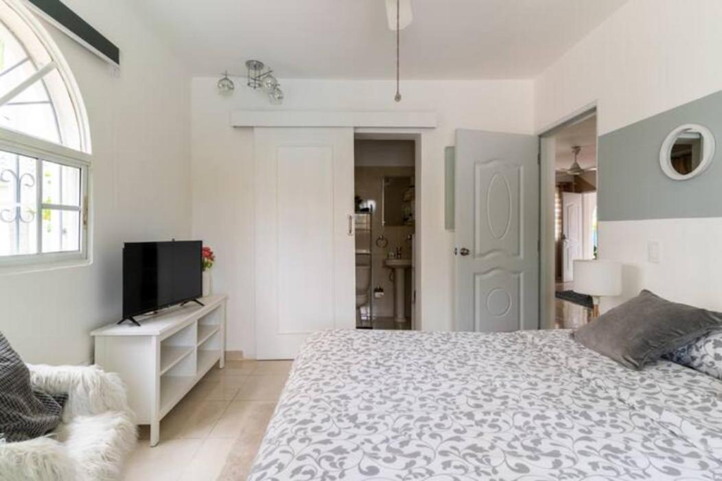 Cozy 2 Bdr Condo, With Pool Area And Free Wifi 蓬塔卡纳 外观 照片